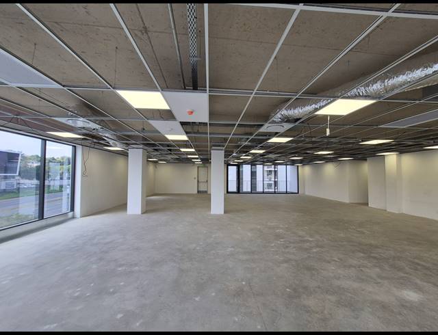 285M² OFFICE TO LET IN GLENADRIENNE